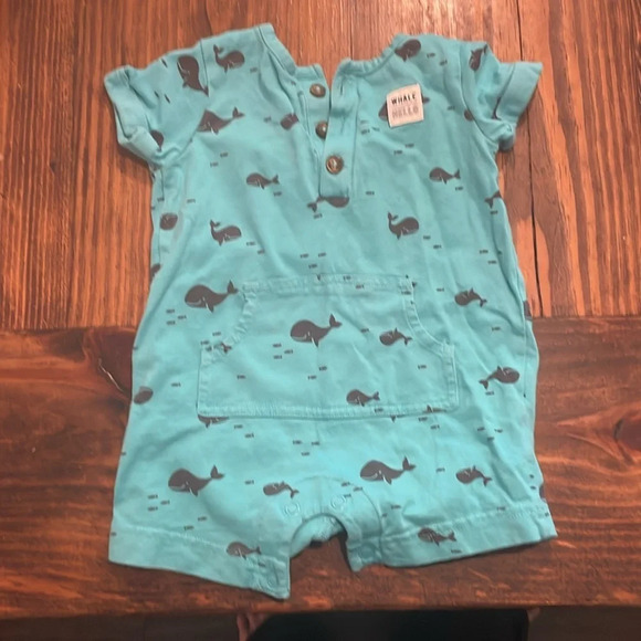 Carter’s 6M bundle - Picture 4 of 4